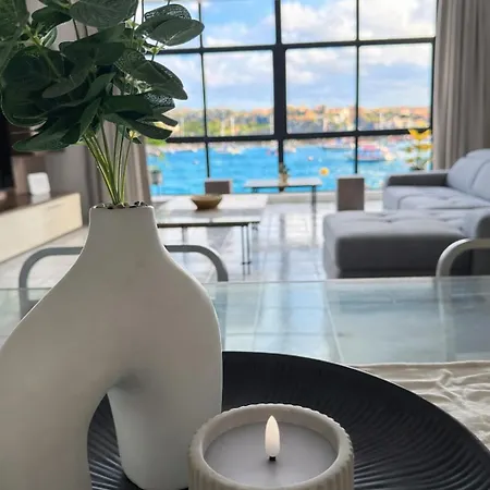 The Strand 16 - Spacious Seafront Apartment-Sliema Ferries شقة