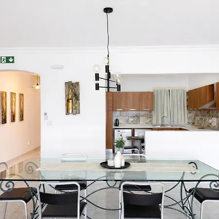 شقة The Strand 16 - Spacious Seafront Apartment-Sliema Ferries سليمة