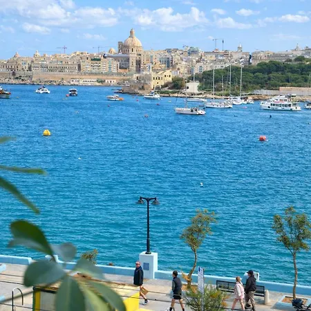 شقة The Strand 16 - Spacious Seafront Apartment-Sliema Ferries *