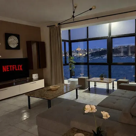 شقة The Strand 16 - Spacious Seafront Apartment-Sliema Ferries