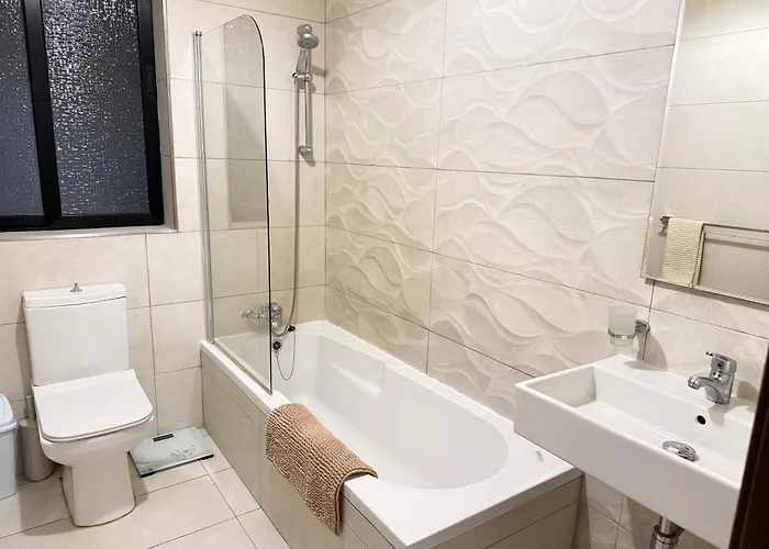 The 16 - Spacious Seafront Apartment-prime Location Apartamento Sliema